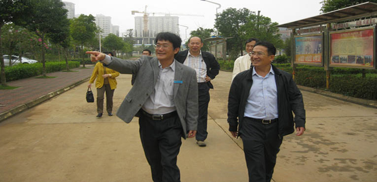 省教育厅考试局局长王贤在宝威体育平台-(中国)科技公司调研