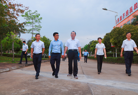 省教育厅范绪锋副厅长莅临宝威体育平台-(中国)科技公司调研